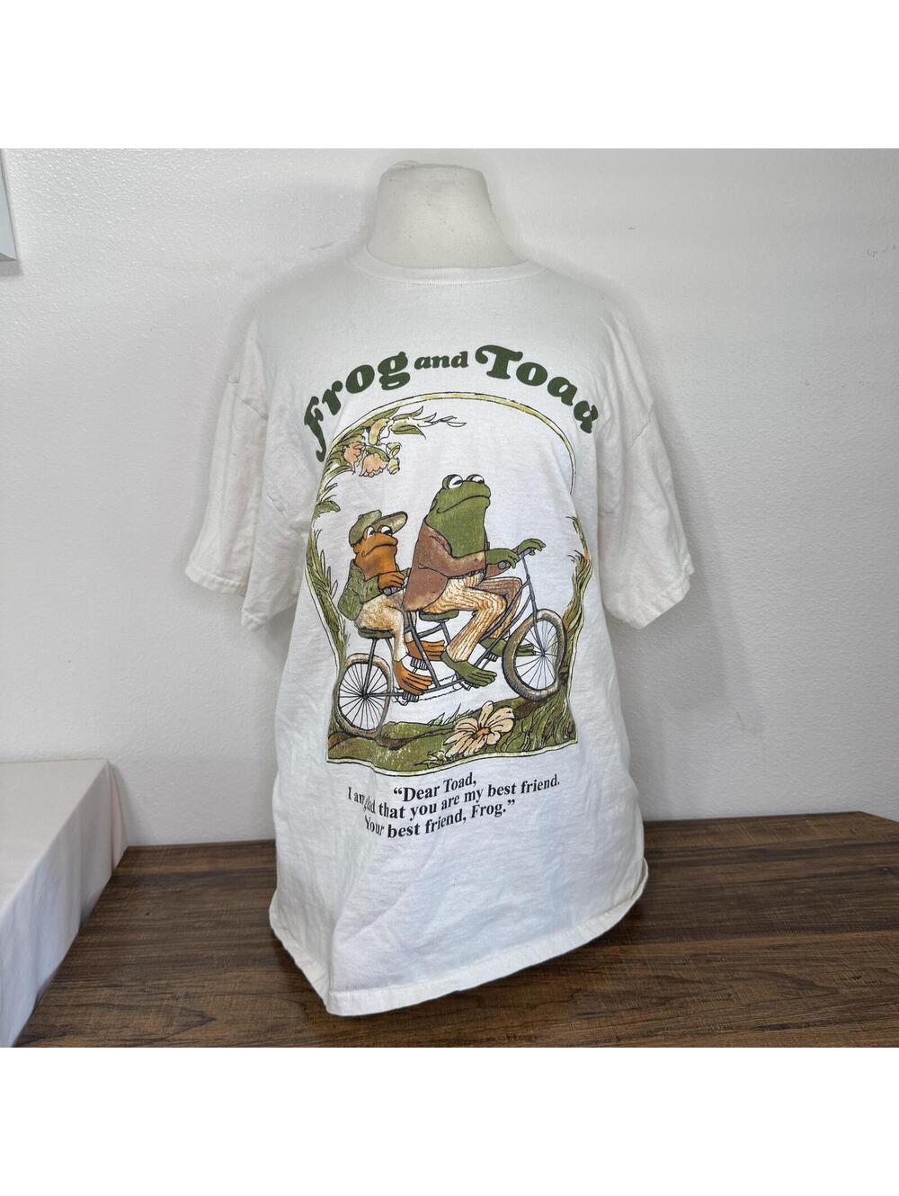 Frog and Toad Graphic Tee Size Large